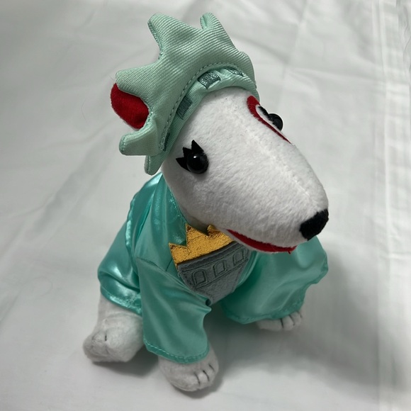 Target 2017 Statue of Liberty plush dog - Picture 3 of 11
